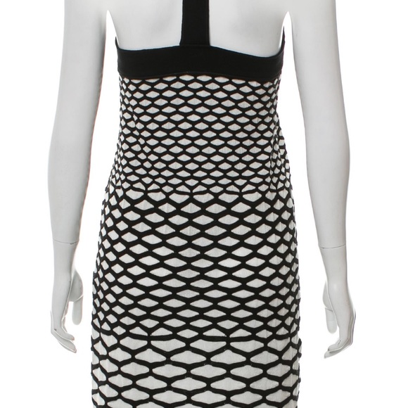 M Missoni
Sleeveless Mini Dress
Size: US 4 , IT40 - Picture 2 of 4